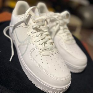 Like new without box, worn 2x, white Nike Air Force 1 D/MS/X